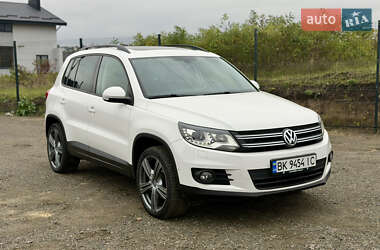Позашляховик / Кросовер Volkswagen Tiguan 2011 в Рівному