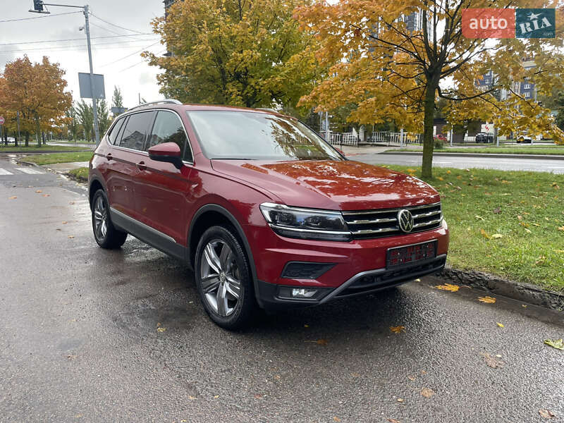 Внедорожник / Кроссовер Volkswagen Tiguan 2020 в Львове