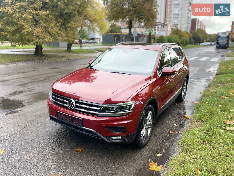 Внедорожник / Кроссовер Volkswagen Tiguan 2020 в Львове