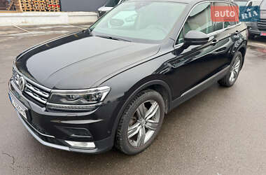 Внедорожник / Кроссовер Volkswagen Tiguan 2016 в Луцке