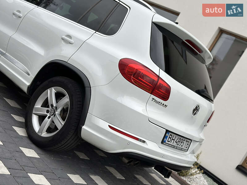 Внедорожник / Кроссовер Volkswagen Tiguan 2015 в Ивано-Франковске