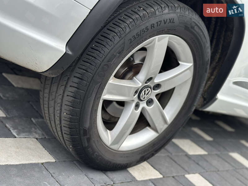 Внедорожник / Кроссовер Volkswagen Tiguan 2015 в Ивано-Франковске