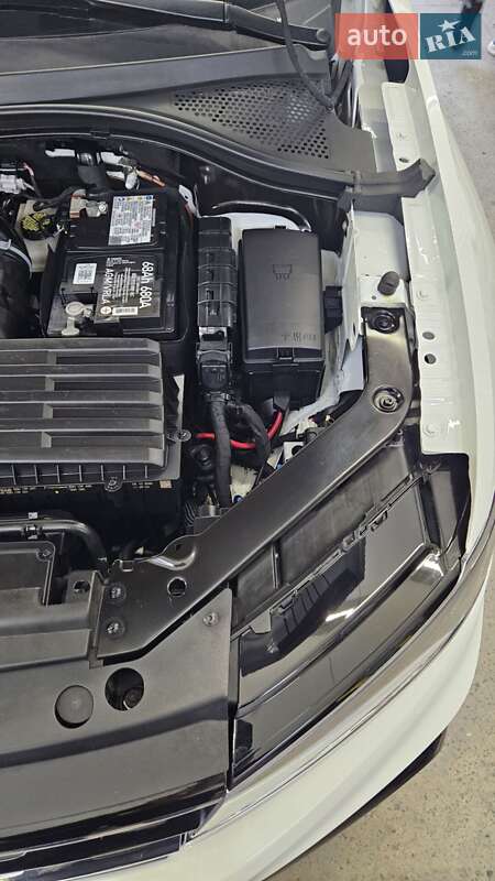 Внедорожник / Кроссовер Volkswagen Tiguan 2020 в Виннице