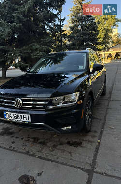 Позашляховик / Кросовер Volkswagen Tiguan 2017 в Кропивницькому