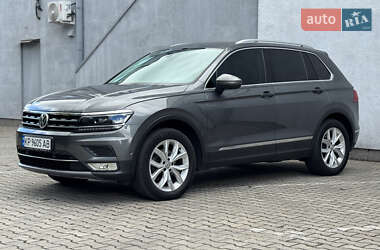 Позашляховик / Кросовер Volkswagen Tiguan 2017 в Запоріжжі