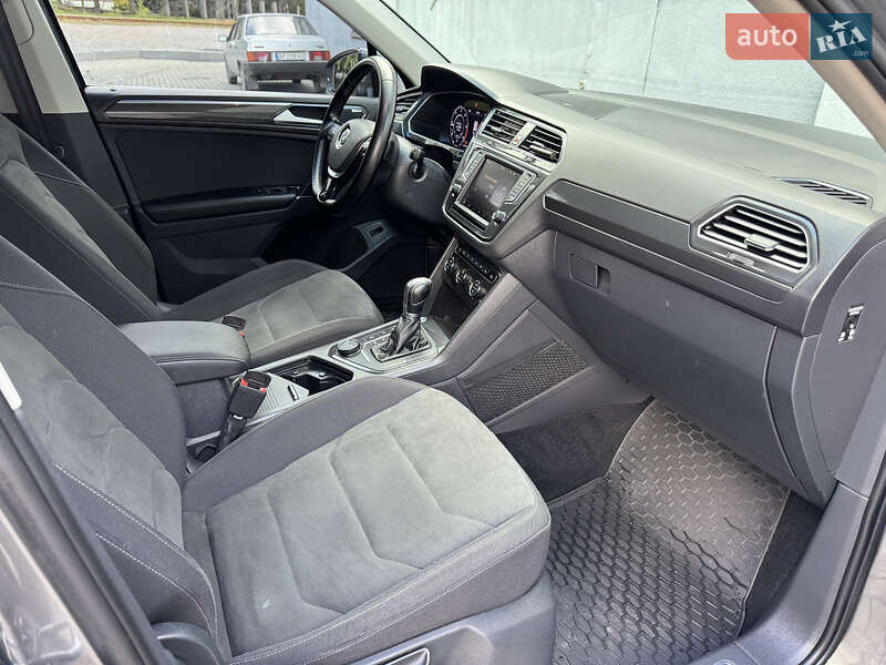 Внедорожник / Кроссовер Volkswagen Tiguan 2017 в Запорожье