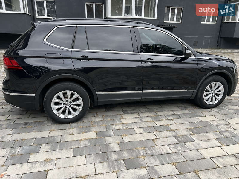 Внедорожник / Кроссовер Volkswagen Tiguan 2017 в Ахтырке фото 6 Внедорожник / Кроссовер Volkswagen Tiguan 2017 в Ахтырке