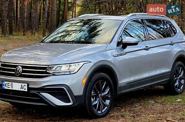 Внедорожник / Кроссовер Volkswagen Tiguan 2023 в Изюме