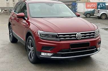 Внедорожник / Кроссовер Volkswagen Tiguan 2016 в Киеве
