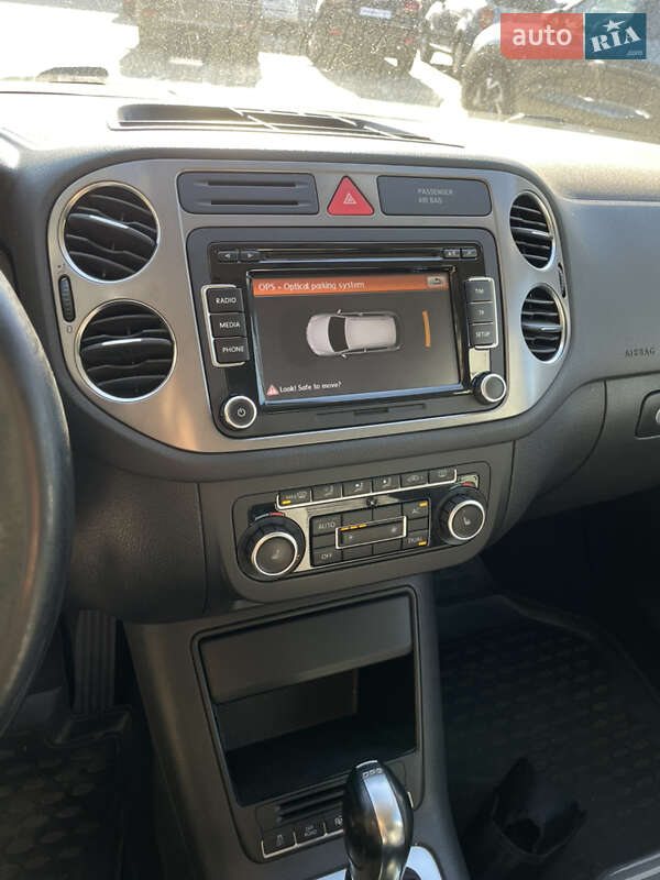 Позашляховик / Кросовер Volkswagen Tiguan 2010 в Одесі