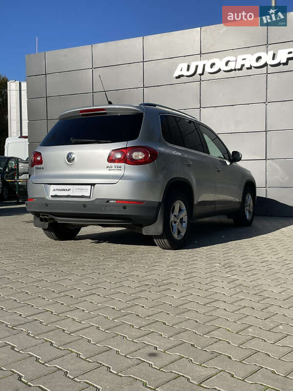 Позашляховик / Кросовер Volkswagen Tiguan 2010 в Одесі