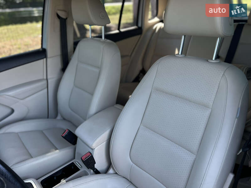 Внедорожник / Кроссовер Volkswagen Tiguan 2015 в Умани