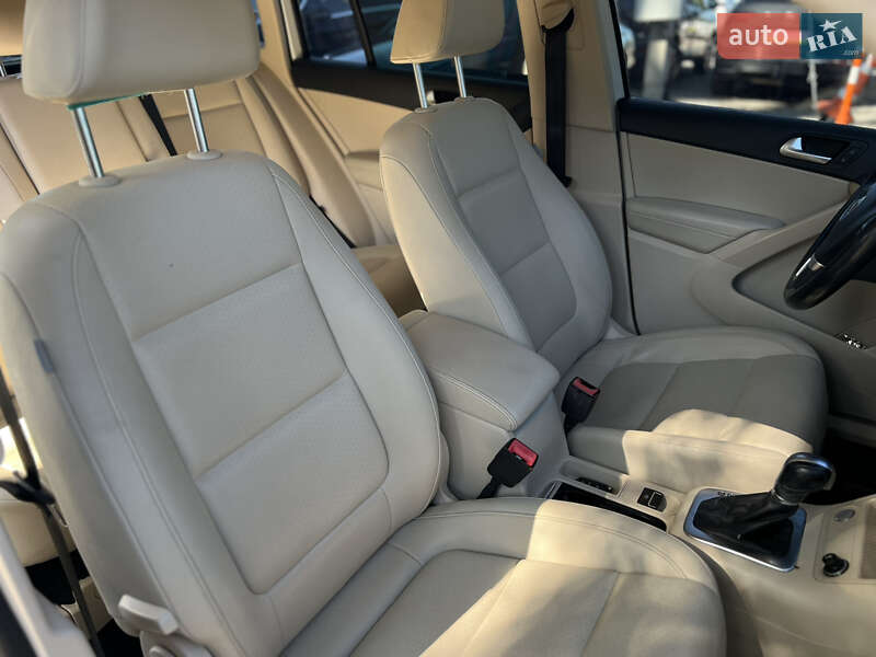 Внедорожник / Кроссовер Volkswagen Tiguan 2015 в Умани