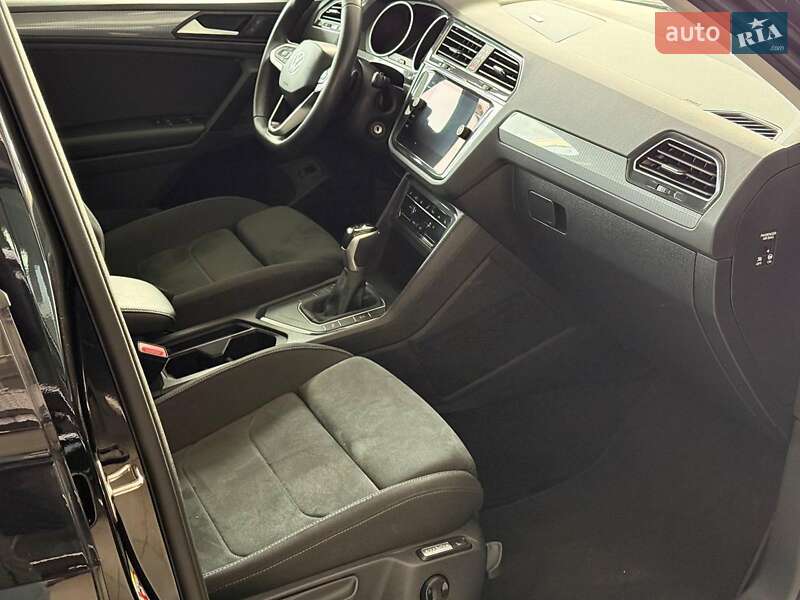 Внедорожник / Кроссовер Volkswagen Tiguan 2021 в Одессе