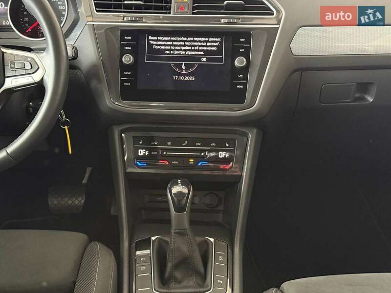 Внедорожник / Кроссовер Volkswagen Tiguan 2021 в Одессе