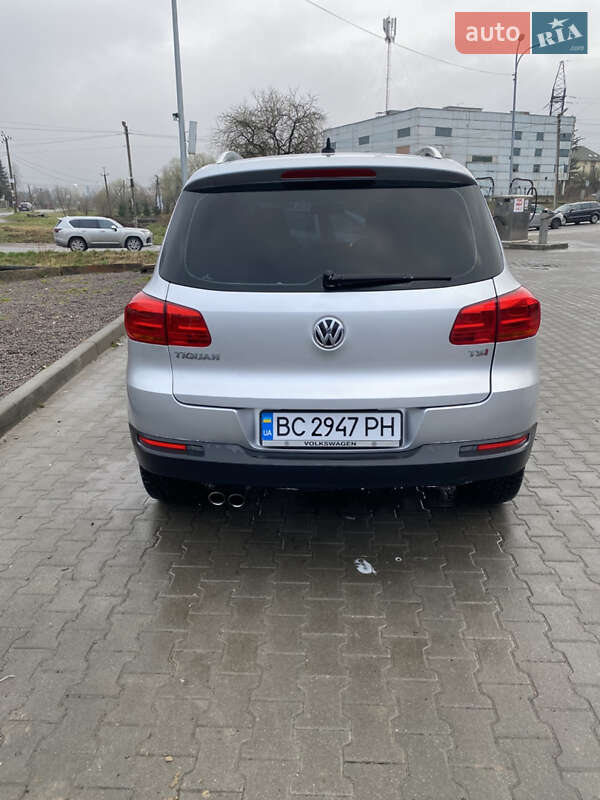 Внедорожник / Кроссовер Volkswagen Tiguan 2016 в Львове