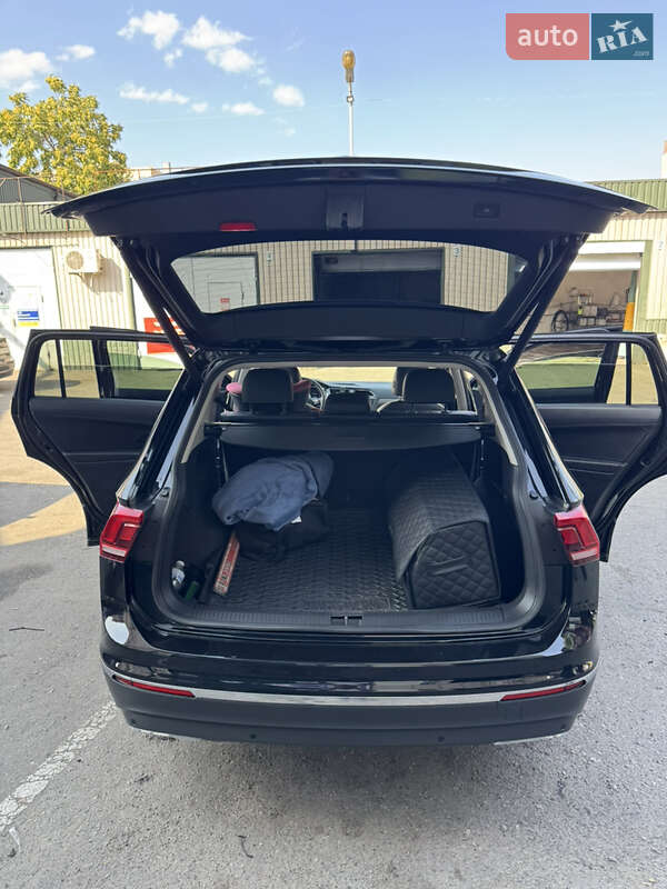 Внедорожник / Кроссовер Volkswagen Tiguan 2021 в Днепре