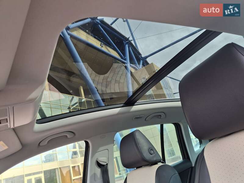 Внедорожник / Кроссовер Volkswagen Tiguan 2017 в Харькове