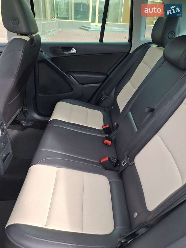 Внедорожник / Кроссовер Volkswagen Tiguan 2017 в Харькове