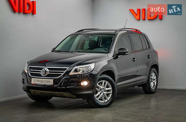 Внедорожник / Кроссовер Volkswagen Tiguan 2010 в Киеве