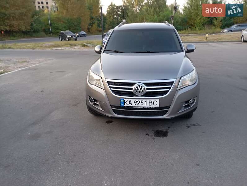 Volkswagen Tiguan 2011