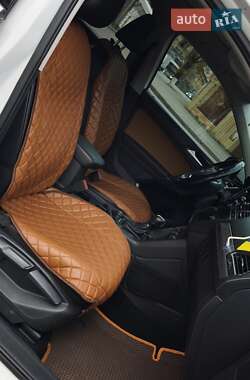 Внедорожник / Кроссовер Volkswagen Tiguan 2018 в 