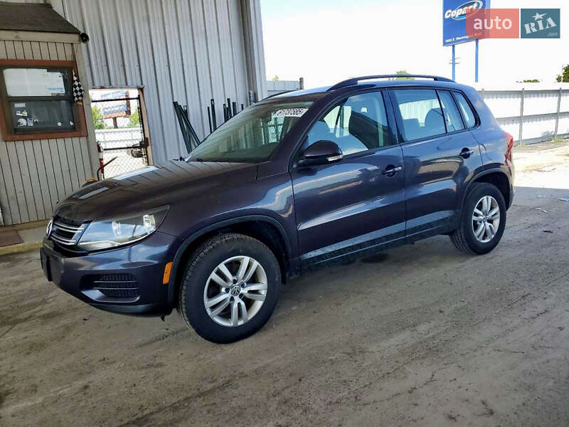 Внедорожник / Кроссовер Volkswagen Tiguan 2016 в Новояворовске