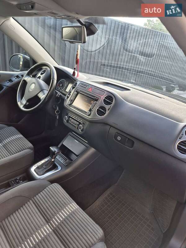 Внедорожник / Кроссовер Volkswagen Tiguan 2010 в Ковеле
