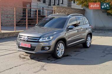 Внедорожник / Кроссовер Volkswagen Tiguan 2015 в Киеве