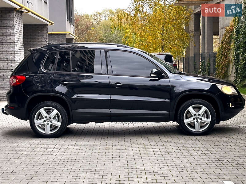 Позашляховик / Кросовер Volkswagen Tiguan 2009 в Хмельницькому