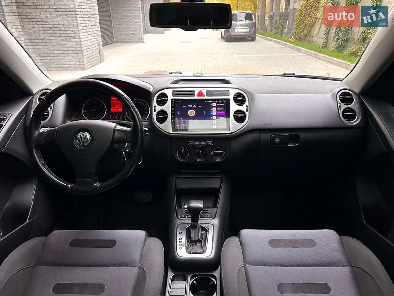 Позашляховик / Кросовер Volkswagen Tiguan 2009 в Хмельницькому