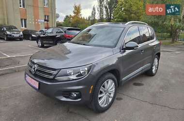 Внедорожник / Кроссовер Volkswagen Tiguan 2014 в Ровно