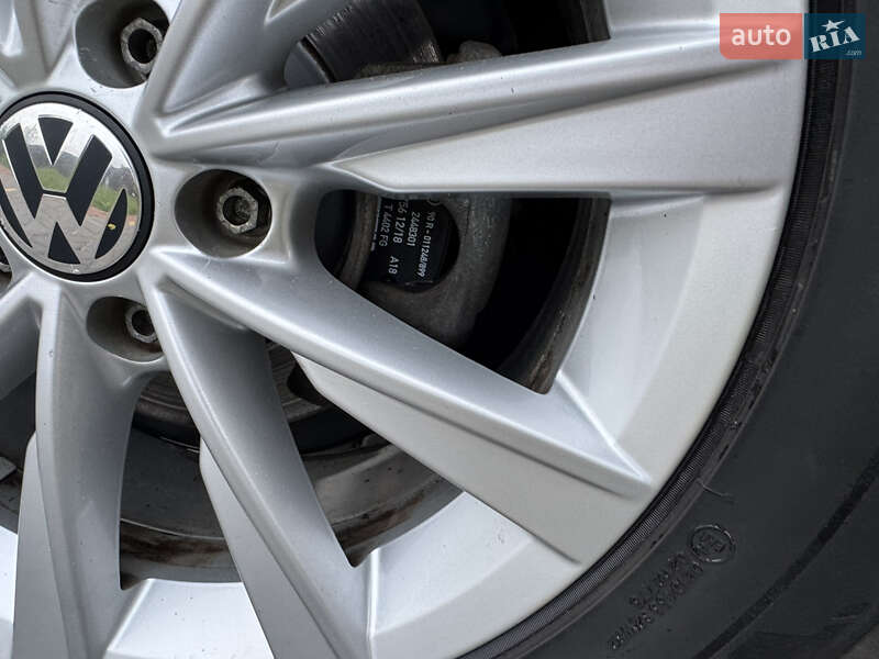 Внедорожник / Кроссовер Volkswagen Tiguan 2013 в Киеве фото 20 Внедорожник / Кроссовер Volkswagen Tiguan 2013 в Киеве