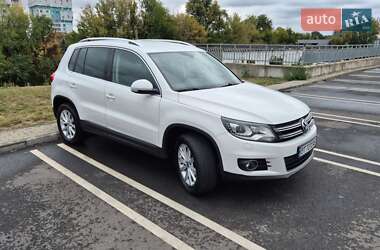 Позашляховик / Кросовер Volkswagen Tiguan 2012 в Староказачьем