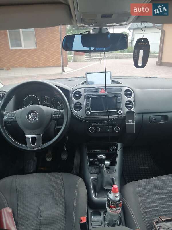 Позашляховик / Кросовер Volkswagen Tiguan 2011 в Скалаті