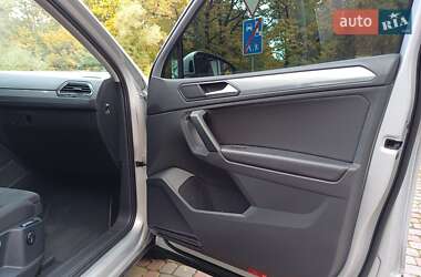 Позашляховик / Кросовер Volkswagen Tiguan 2022 в  фото 36 Позашляховик / Кросовер Volkswagen Tiguan 2022 в