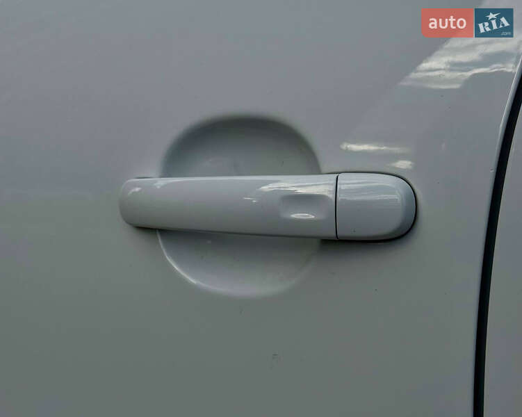 Позашляховик / Кросовер Volkswagen Tiguan 2016 в Києві