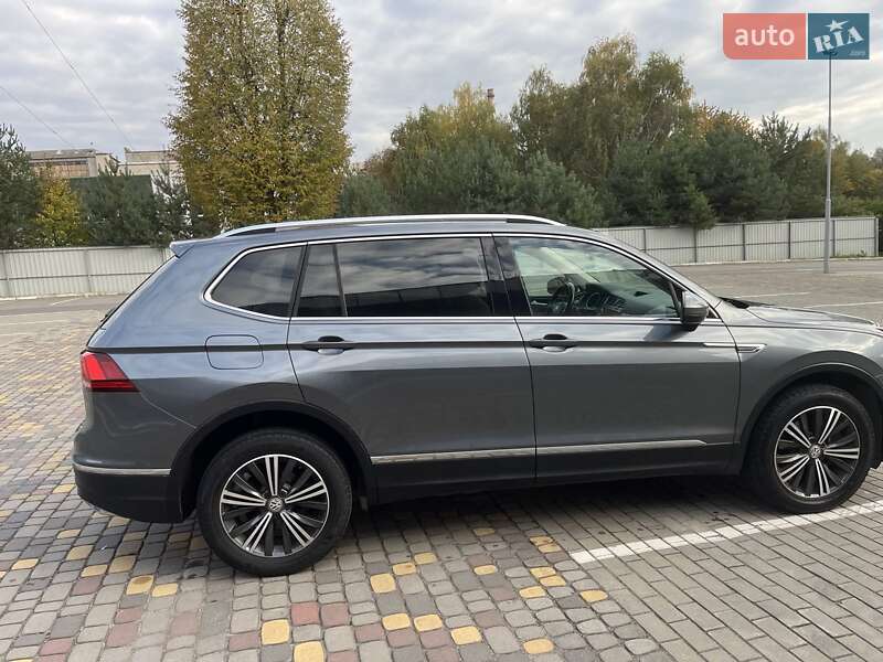 Внедорожник / Кроссовер Volkswagen Tiguan 2018 в Луцке фото 16 Внедорожник / Кроссовер Volkswagen Tiguan 2018 в Луцке