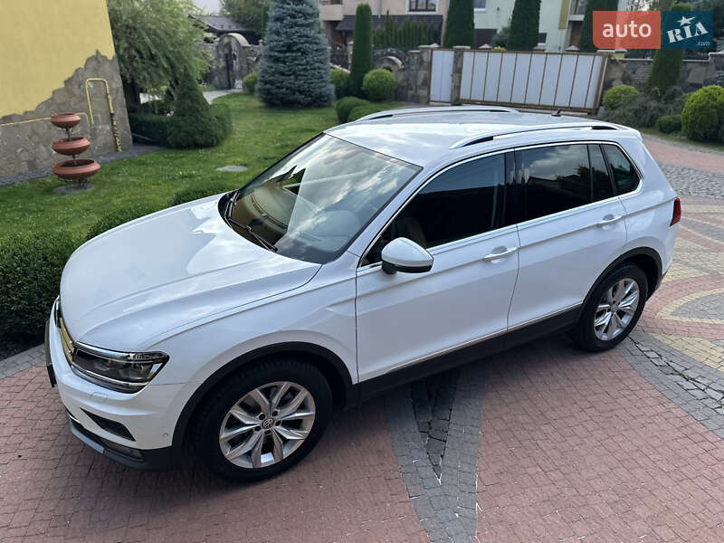 Внедорожник / Кроссовер Volkswagen Tiguan 2017 в Львове