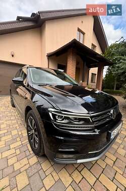 Позашляховик / Кросовер Volkswagen Tiguan 2019 в Запоріжжі