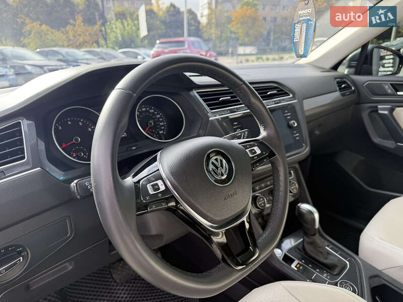 Внедорожник / Кроссовер Volkswagen Tiguan 2019 в Почаеве фото 13 Внедорожник / Кроссовер Volkswagen Tiguan 2019 в Почаеве