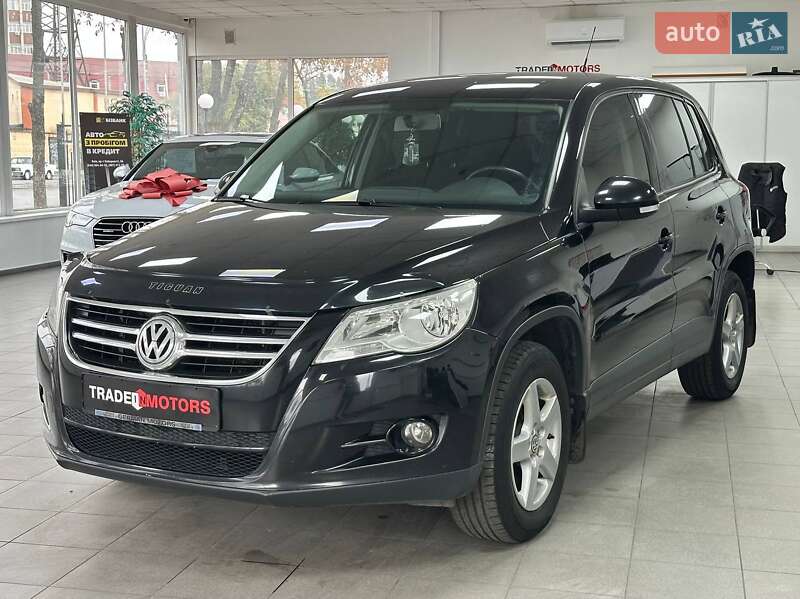Внедорожник / Кроссовер Volkswagen Tiguan 2010 в Киеве