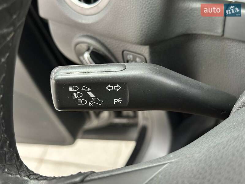 Внедорожник / Кроссовер Volkswagen Tiguan 2010 в Киеве