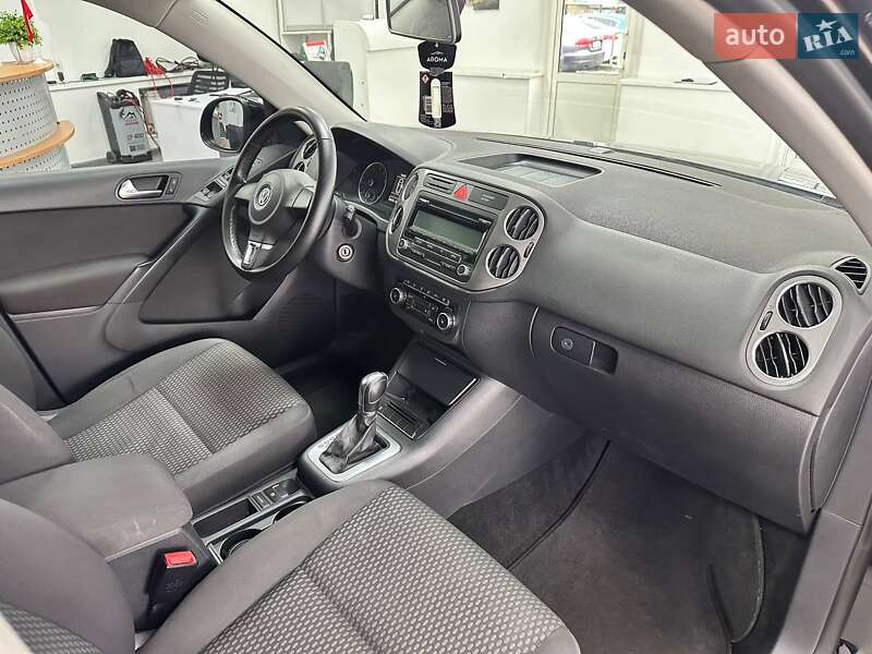 Внедорожник / Кроссовер Volkswagen Tiguan 2010 в Киеве