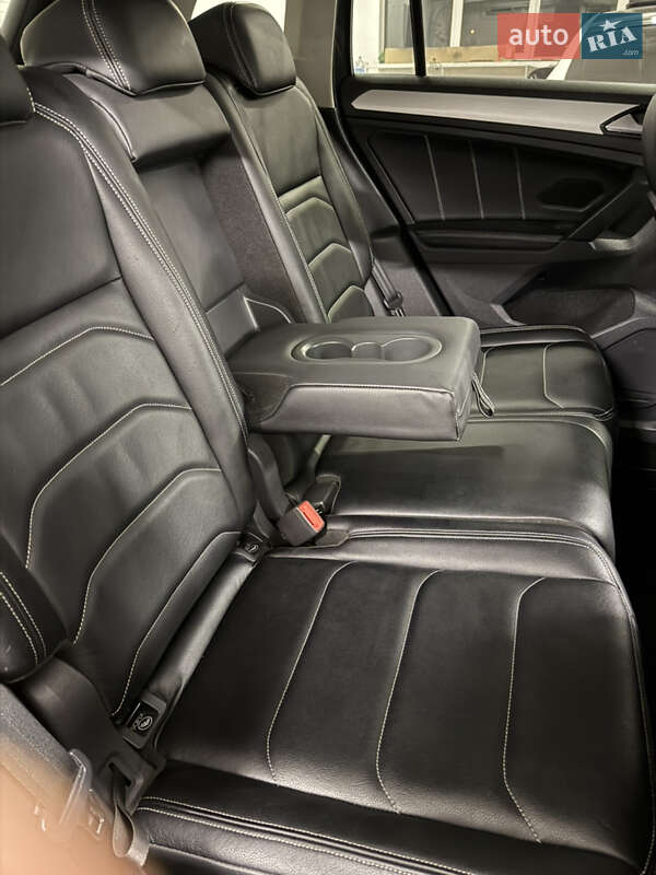 Позашляховик / Кросовер Volkswagen Tiguan 2018 в Києві фото 15 Позашляховик / Кросовер Volkswagen Tiguan 2018 в Києві