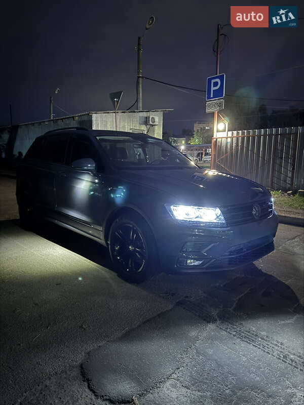 Позашляховик / Кросовер Volkswagen Tiguan 2018 в Києві фото 27 Позашляховик / Кросовер Volkswagen Tiguan 2018 в Києві