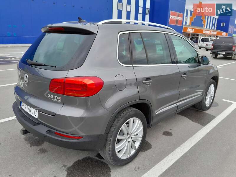 Позашляховик / Кросовер Volkswagen Tiguan 2012 в Кам'янець-Подільському