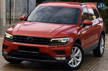 Внедорожник / Кроссовер Volkswagen Tiguan 2017 в Одессе