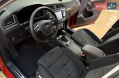 Позашляховик / Кросовер Volkswagen Tiguan 2017 в Одесі