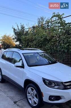 Позашляховик / Кросовер Volkswagen Tiguan 2015 в Ужгороді